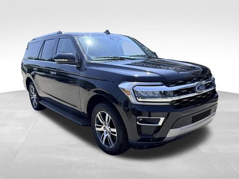 Used 2024 Ford Expedition Max Limited AWD/4WD image 3
