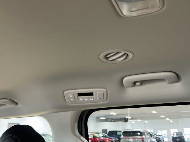 New 2027 Kia Carnival LXS FWD image 26