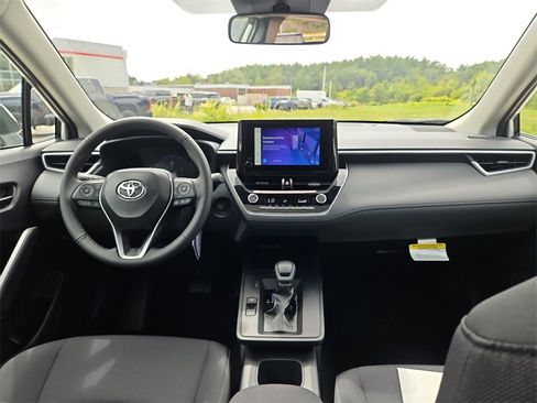 New 2026 Toyota Corolla Cross LE image 8