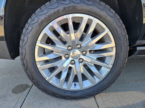 Used 2023 Chevrolet Tahoe High Country AWD/4WD image 5