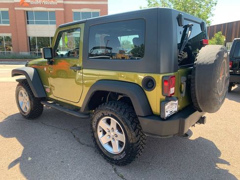 Used 2010 Jeep Wrangler Rubicon w/ PWR Convenience Group AWD/4WD image 5
