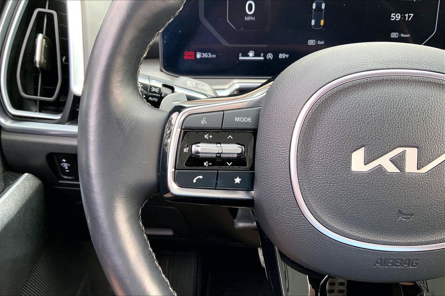 Used 2024 Kia Sorento SX Prestige AWD/4WD image 17