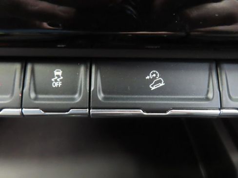 Used 2024 GMC Sierra 2500 AT4 w/ AT4 Premium Plus Package image 76