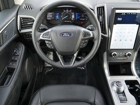 Used 2024 Ford Edge SEL w/ Convenience Package image 17