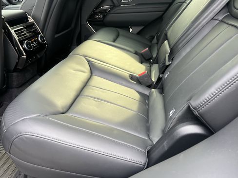 Certified 2025 Land Rover Range Rover Sport Autobiography image 32