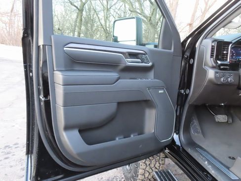 New 2025 Chevrolet Silverado 2500 LTZ w/ Trail Boss Package image 29