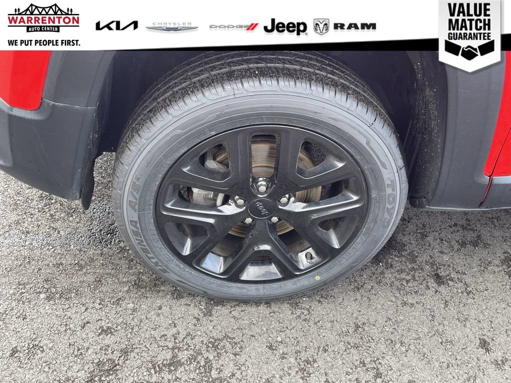 Used 2018 Jeep Renegade Altitude AWD/4WD image 11