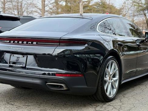 Used 2025 Porsche Panamera 4 w/ Premium Package image 5