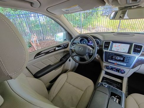 Used 2015 Mercedes-Benz GL 450 4MATIC image 42