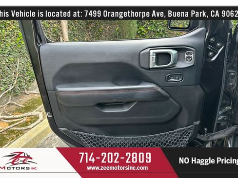 Used 2018 Jeep Wrangler Unlimited Rubicon AWD/4WD image 44