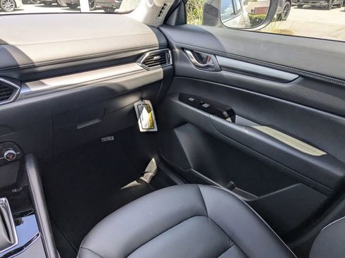 Certified 2025 MAZDA CX-5 AWD 2.5 S w/ Select Package image 17