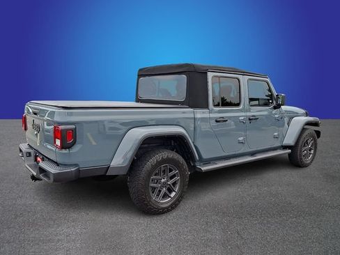 Used 2024 Jeep Gladiator Sport AWD/4WD image 5