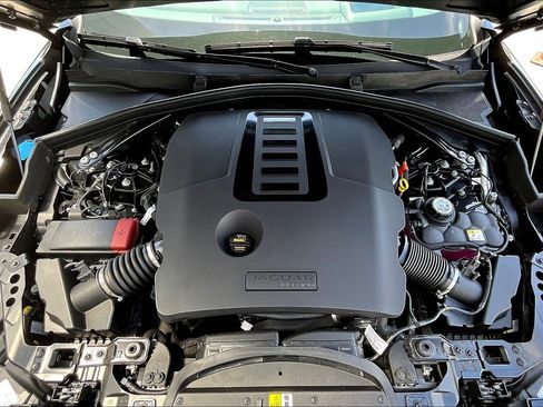 New 2025 Jaguar F-PACE R-Dynamic S image 11