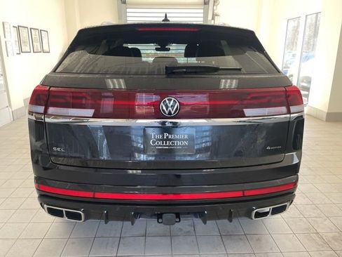 Used 2024 Volkswagen Atlas Cross Sport SEL Premium R-Line image 3