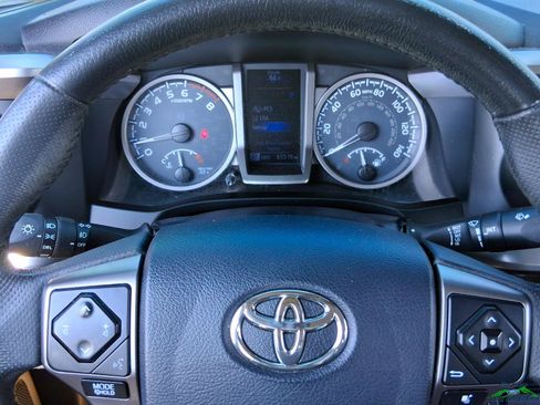 Used 2019 Toyota Tacoma SR5 RWD image 18