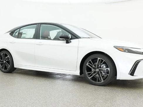 New 2026 Toyota Camry XSE FWD image 31