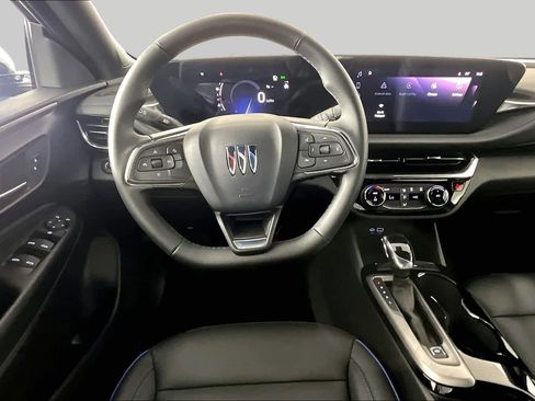 Used 2025 Buick Envista Sport Touring FWD image 6