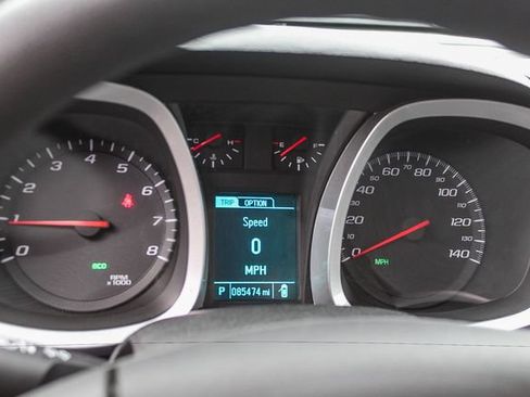 Used 2017 Chevrolet Equinox LS FWD image 29
