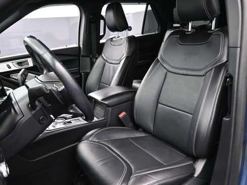 Used 2020 Ford Explorer ST w/ ST Street Pack image 25