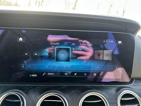 Used 2021 Mercedes-Benz E 350 4MATIC Sedan image 16