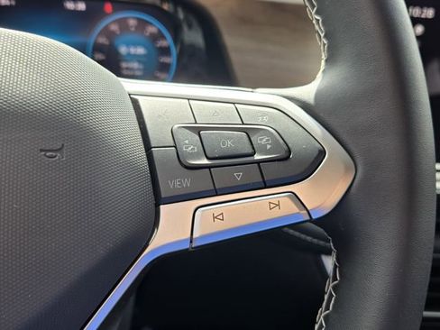 Used 2024 Volkswagen Atlas SE image 24