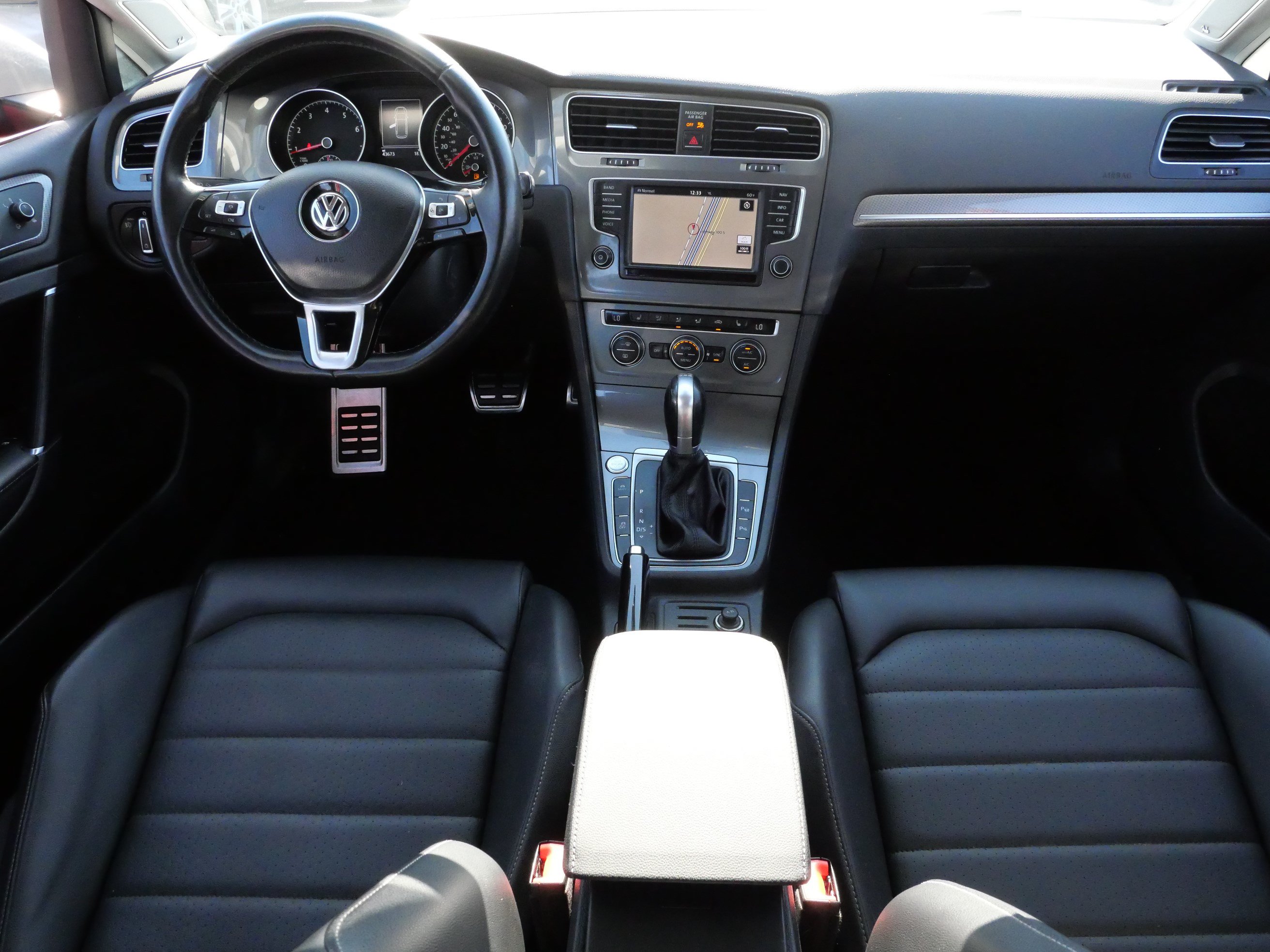 Used 2017 Volkswagen Golf Alltrack SEL AWD/4WD image 10