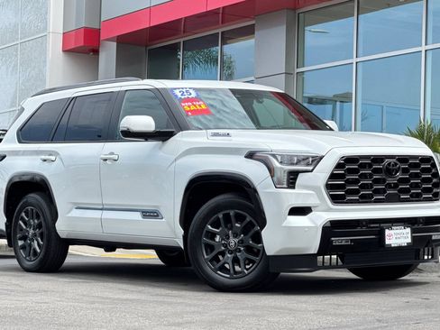 Certified 2025 Toyota Sequoia Platinum AWD/4WD image 2