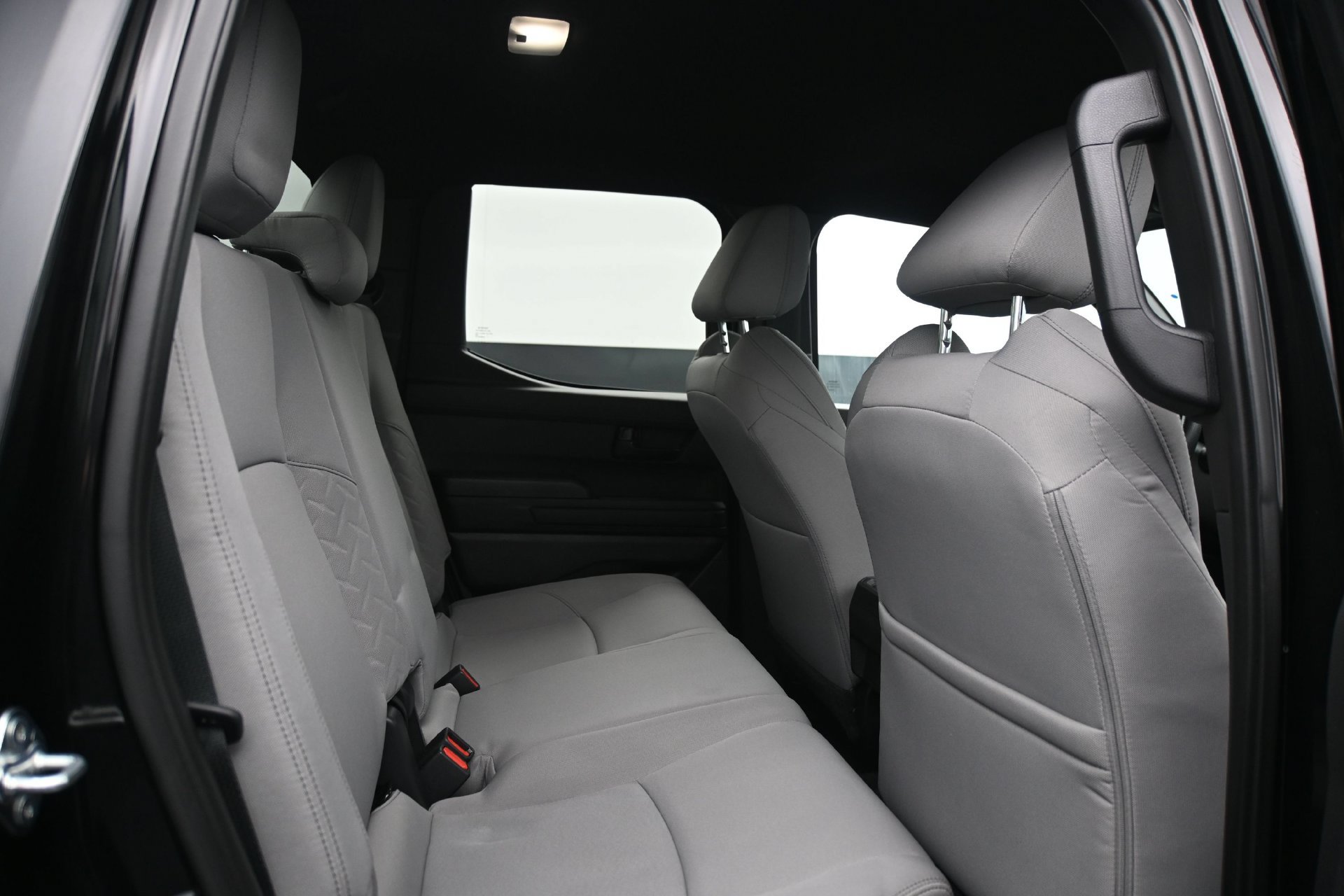 Used 2025 Toyota Tacoma SR5 AWD/4WD image 14