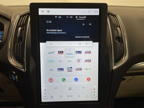 Used 2024 Ford Edge Titanium w/ Equipment Group 301A image 8