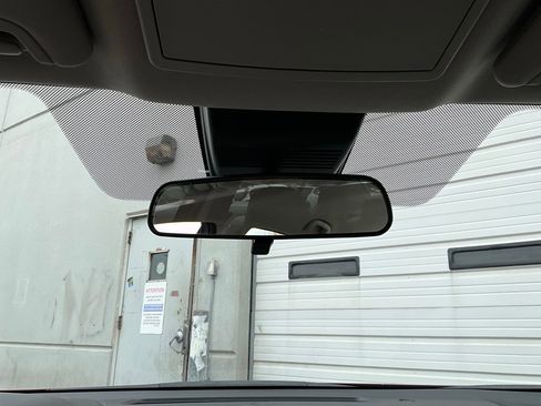 Used 2025 Nissan Altima 2.5 SV image 18