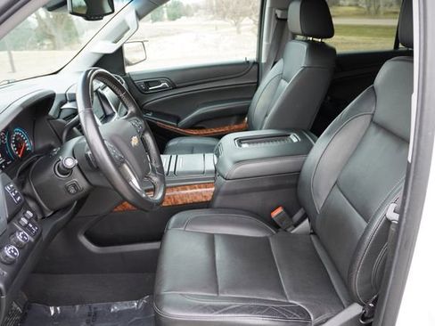 Used 2020 Chevrolet Suburban Premier w/ Max Trailering Package AWD/4WD image 16