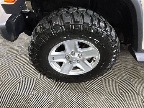 Used 2020 Jeep Gladiator Sport w/ Quick Order Package 24S AWD/4WD image 10