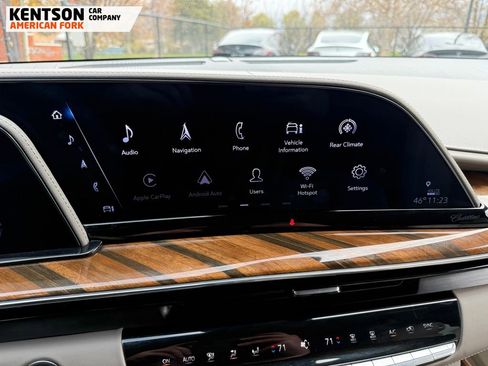 Used 2024 Cadillac Escalade Sport Platinum w/ LPO, ONYX Package image 30