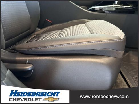 Used 2024 Chevrolet Trax LT w/ Driver Confidence Package FWD image 34