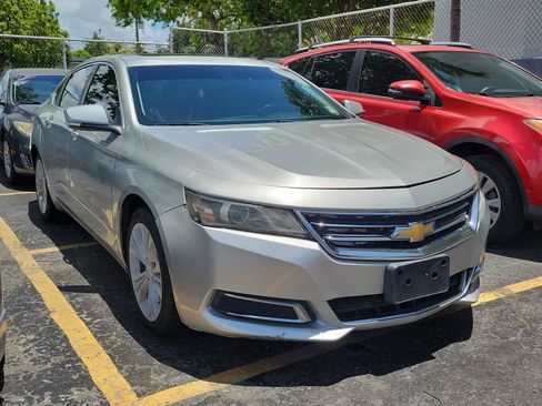 Used 2014 Chevrolet Impala LT w/ Convenience Package FWD image 3