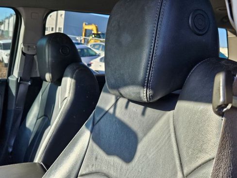 Used 2015 GMC Acadia SLT image 9