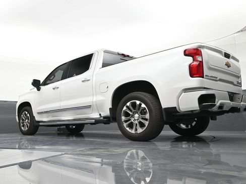 Used 2025 Chevrolet Silverado 1500 High Country w/ Technology Package RWD image 22
