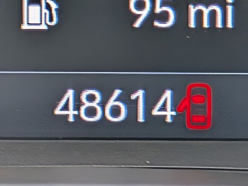 Certified 2024 GMC Terrain SLT image 17