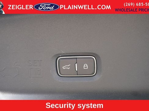 Used 2025 Ford Expedition Max Platinum image 14