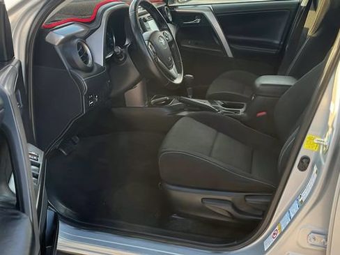 Used 2016 Toyota RAV4 XLE AWD/4WD image 18