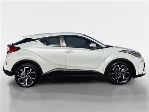 Used 2021 Toyota C-HR XLE image 7