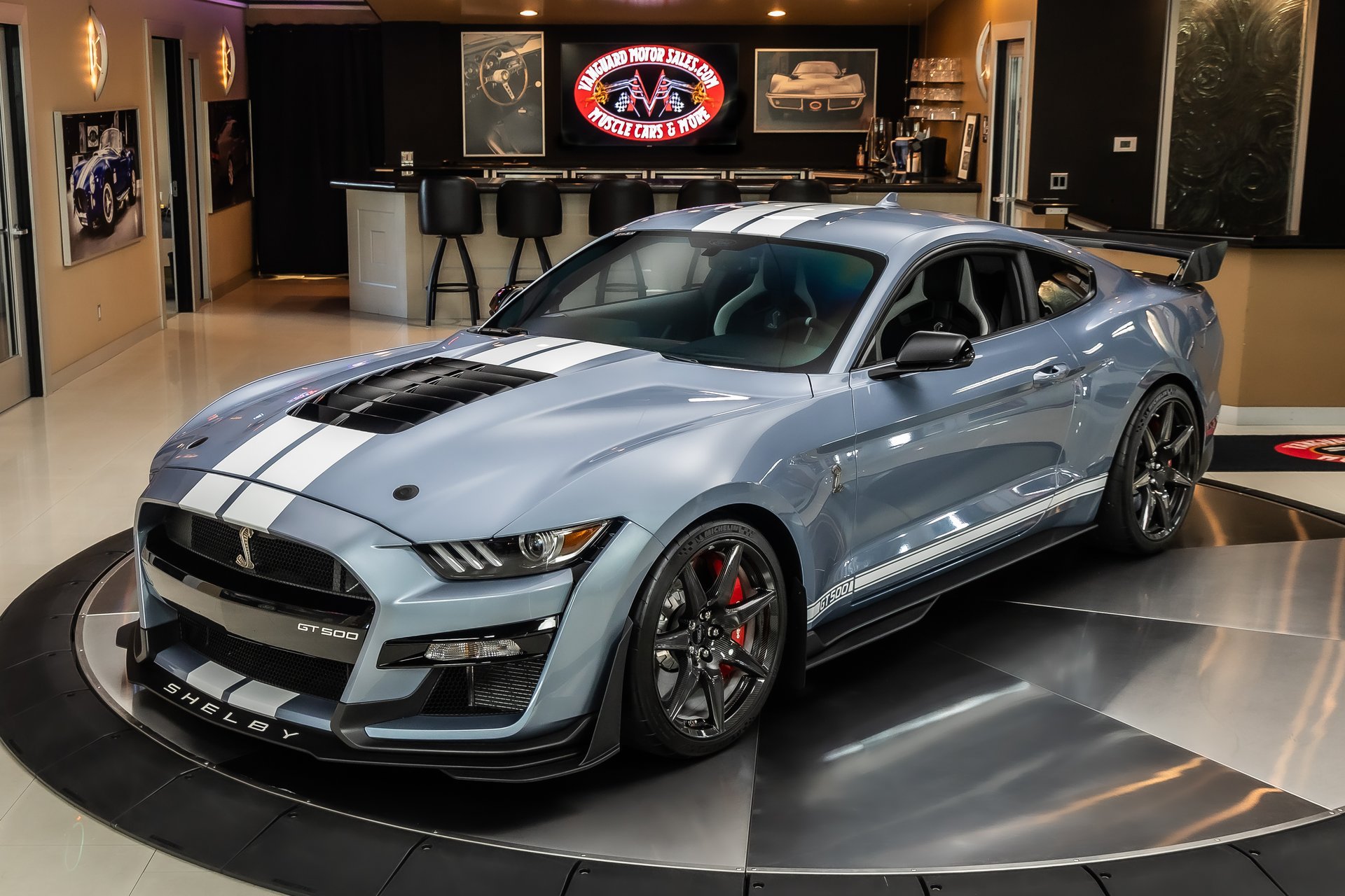 Used 2022 Ford Mustang Shelby GT500 w/ Carbon Fiber Track Pack RWD image 5