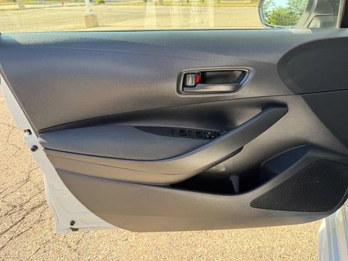 Used 2024 Toyota Corolla LE w/ LE Convenience Package FWD image 19