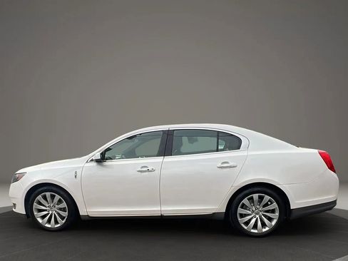Used 2015 Lincoln MKS Sedan 4D w/ Equipment Group 101A image 8