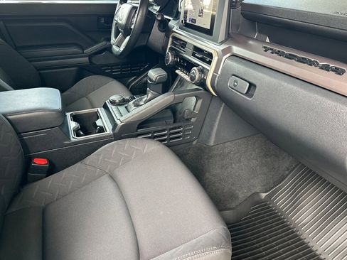 Used 2025 Toyota Tacoma SR5 image 17