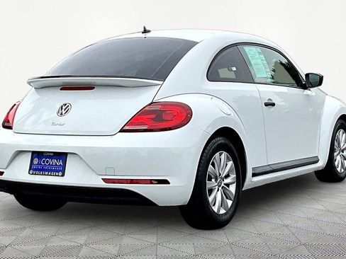 Used 2017 Volkswagen Beetle 1.8T Classic image 6