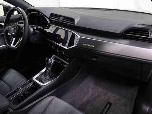 Certified 2025 Audi Q3 2.0T Premium w/ Convenience Package image 5