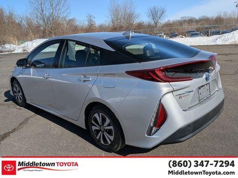 Used 2017 Toyota Prius Prime Premium FWD image 5