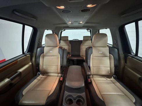 Used 2014 Nissan Armada Platinum w/ Platinum Reserve Package AWD/4WD image 15