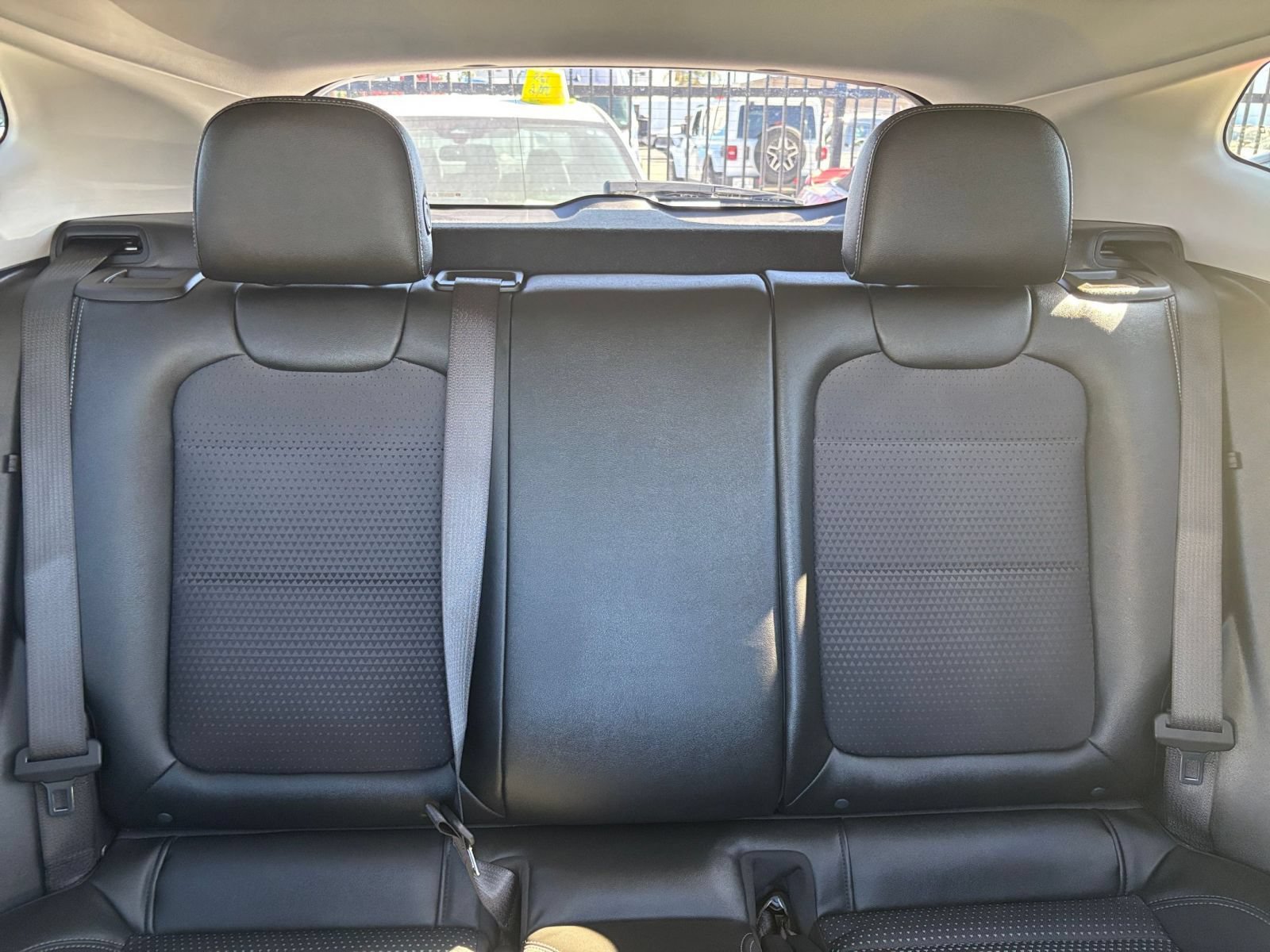 Used 2025 Chevrolet Trax LT w/ LT Convenience Package FWD image 38